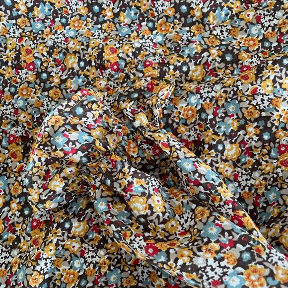 Fall colours lightweight floral blouse. - Picture 2 of 3